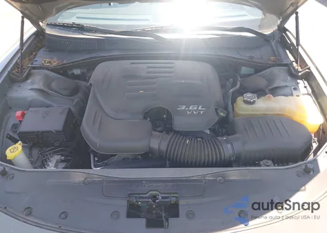 2019 Dodge Charger Sxt Rwd z USA, uszkodzony, nr VIN 2C3CDXBG5KH736651